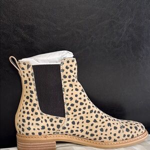 Leopard Print Ankle Boots New In box!!!